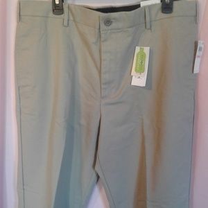 ☕ Van Heusen Traveler EcoVoyager Khakis